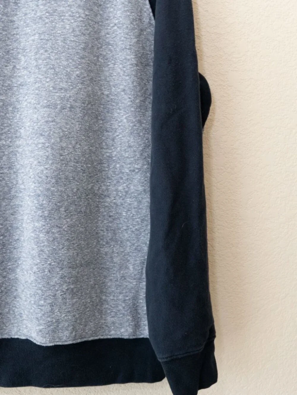 Banana Republic Navy Gray Hoodie Pullover Mens L Colorblock Kangaroo Pocket